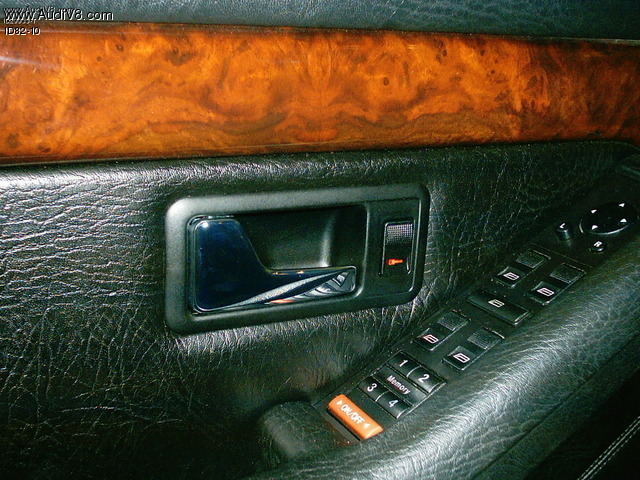 Attached picture 198454-Audi V8 Memorytaster und Sicherheitsschalter.jpg